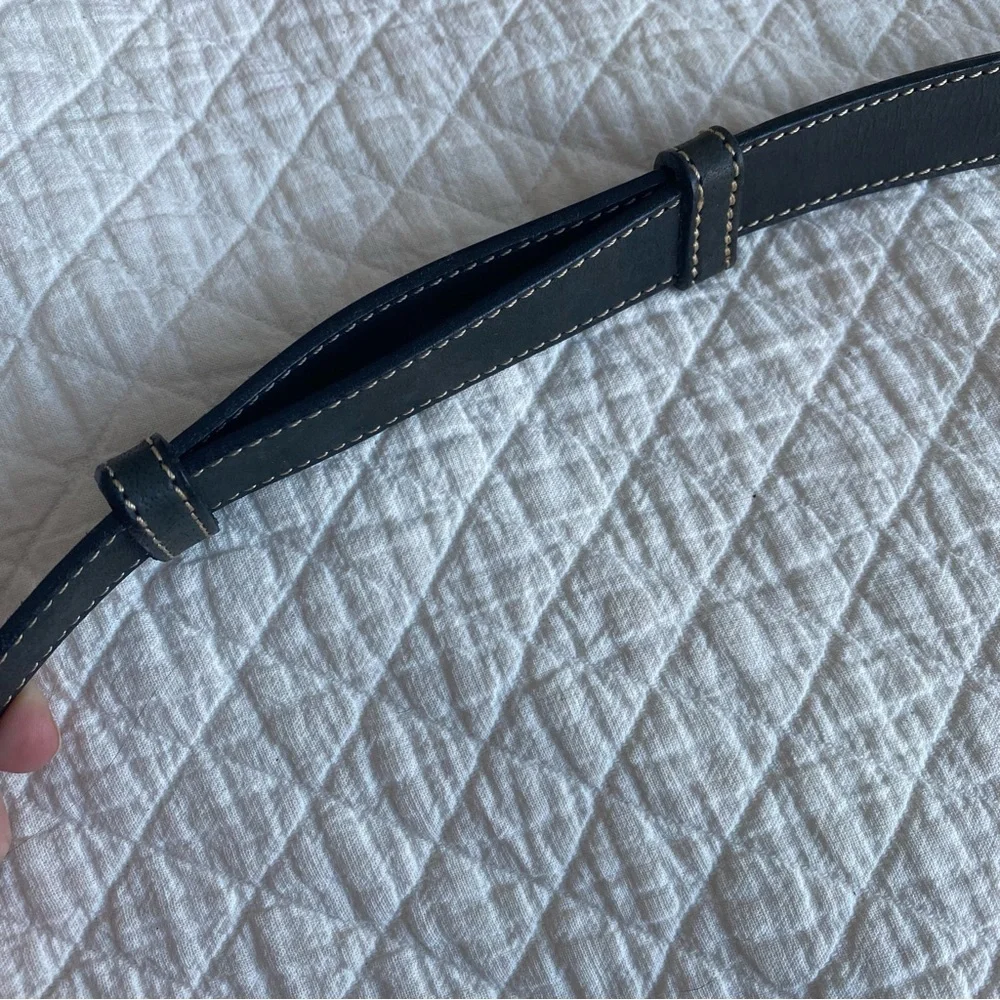 VTG Western Black Leather Belt w/Hammered Loop Toggle Buckle cowgirlcore M / L